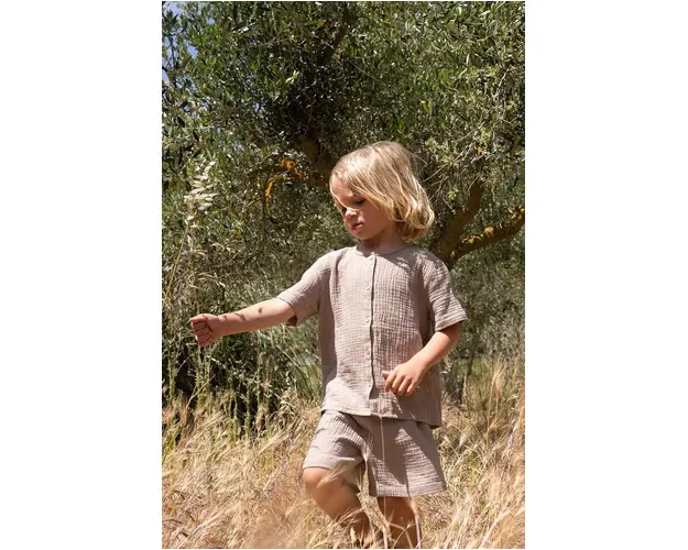 Konges Sløjd pantaloni scurti din bumbac pentru copii culoarea bej, neted