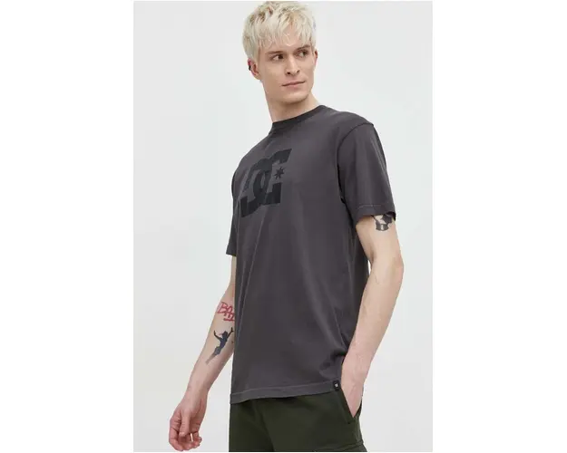 DC tricou din bumbac barbati, culoarea maro, cu imprimeu