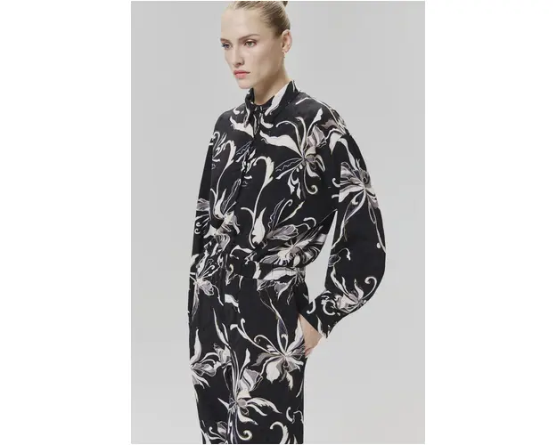 Answear Lab camasa femei, culoarea negru, cu guler clasic, relaxed