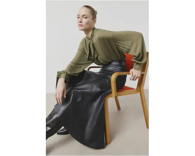 Answear Lab camasa femei, culoarea verde, cu un decolteu legat, relaxed