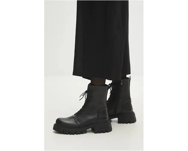Answear Lab bocanci femei, culoarea negru, cu platforma