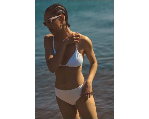 Answear Lab sutien de baie culoarea alb, cupa usor rigidizata