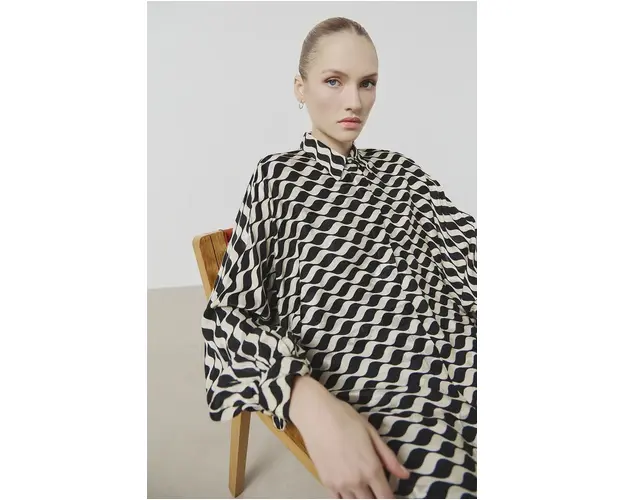 Answear Lab camasa femei, culoarea negru, cu guler clasic, relaxed