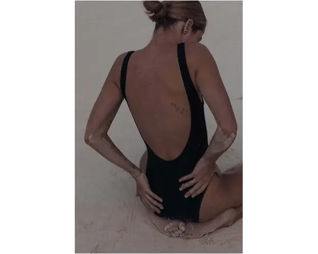 MUUV. costum de baie V Swimsuit culoarea negru, cupa moale