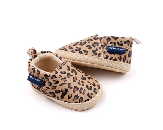 Balerini cu imprimeu leopard pentru fetite