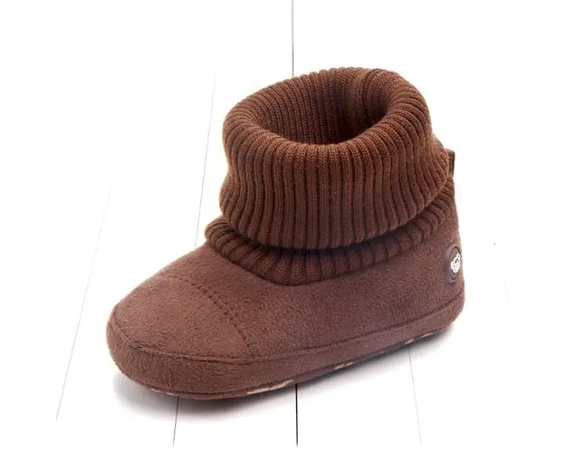 Cizmulite baietei maro - Angle