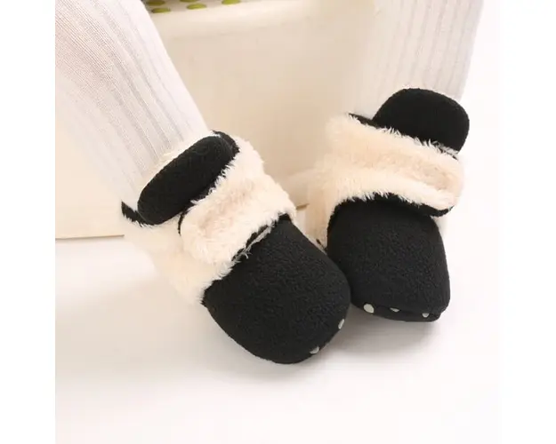 Cizmulite plusate crem cu negru pentru bebelusi