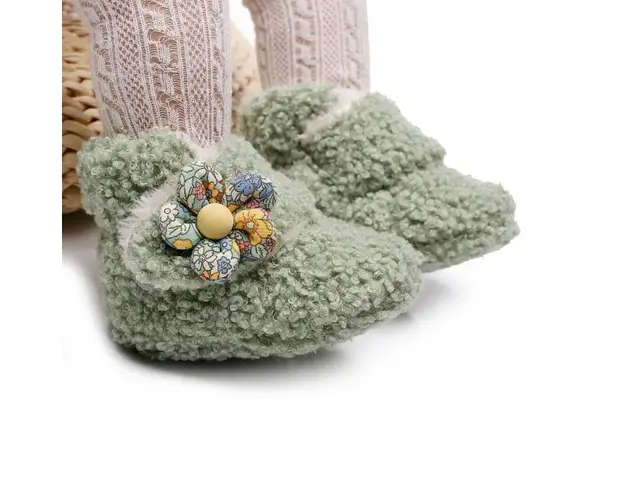 Cizmulite vernil pentru fetite - Floricica