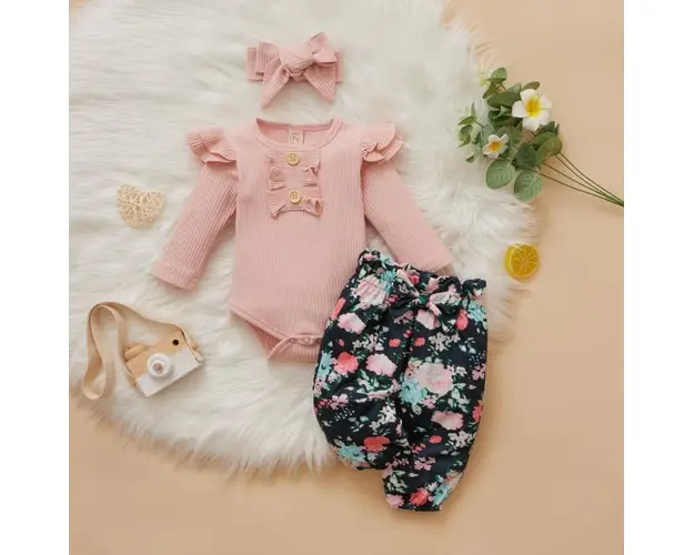 Compleu cu body roz si pantaloni verzi inflorati