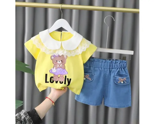 Costumas cu bluzita galbena si pantalonasi din blugi - Bear