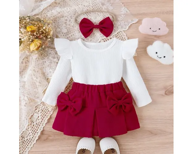 Costumas cu bluzita si fustita visinie din reiat