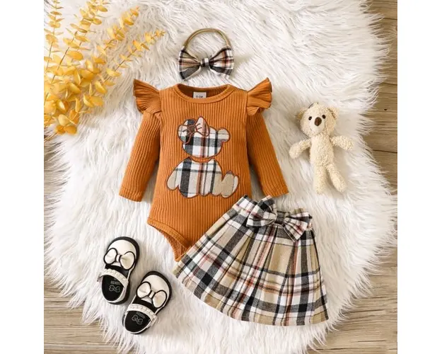 Costumas cu body maro si fustita in carouri - Teddy