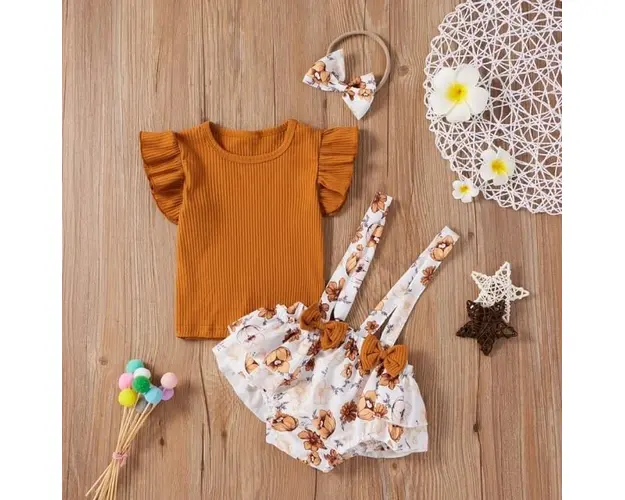 Costumas cu tricou maro - Floricele