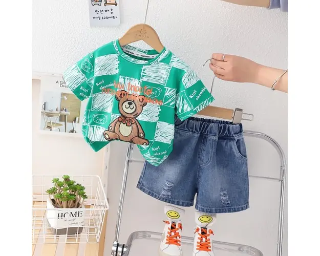 Costumas cu tricou verde si blugi pentru baietei - Bear