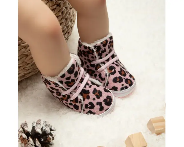 Ghetute roz imblanite cu imprimeu animal print