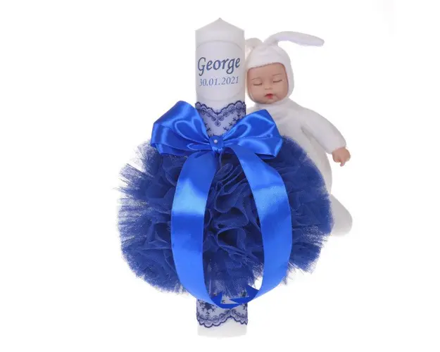 Lumanare botez personalizata, decor albastru cu tul, dantela si o jucarie iepuras, Denikos® 730