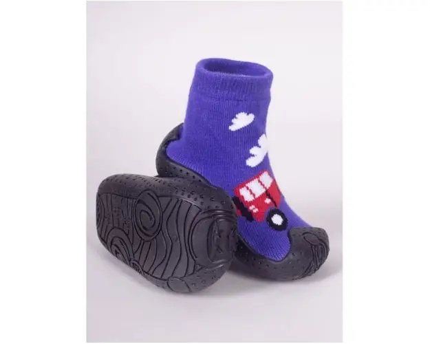 Mocasini pentru copii cu talpa antiderapanta  Model masina de pompieri rosie