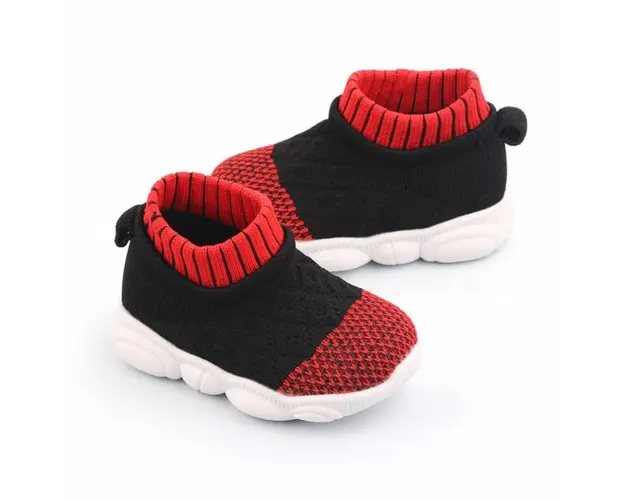 Mocasini tip adidas, negri cu model rosu cu talpa antiderapanta