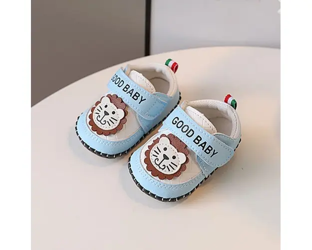 Pantofiori albi cu bleu pentru baietei - Lion