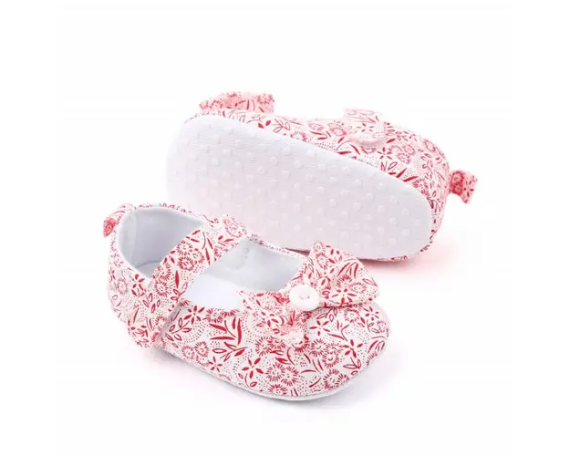 Pantofiori albi cu floricele rosii