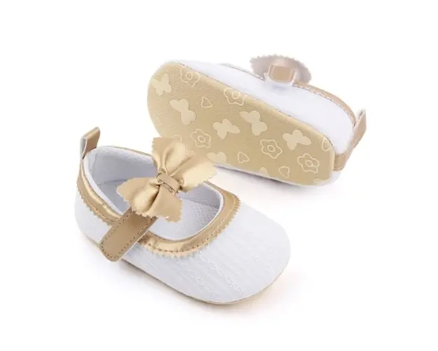 Pantofiori albi cu insertie aurie