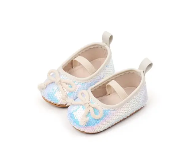 Pantofiori albi cu paiete si fundita