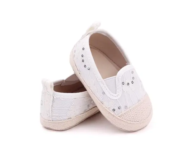 Pantofiori bebelusi, ivoire cu dantela si paiete