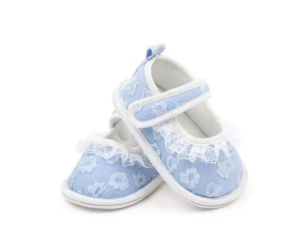 Pantofiori bleu cu floricele brodate