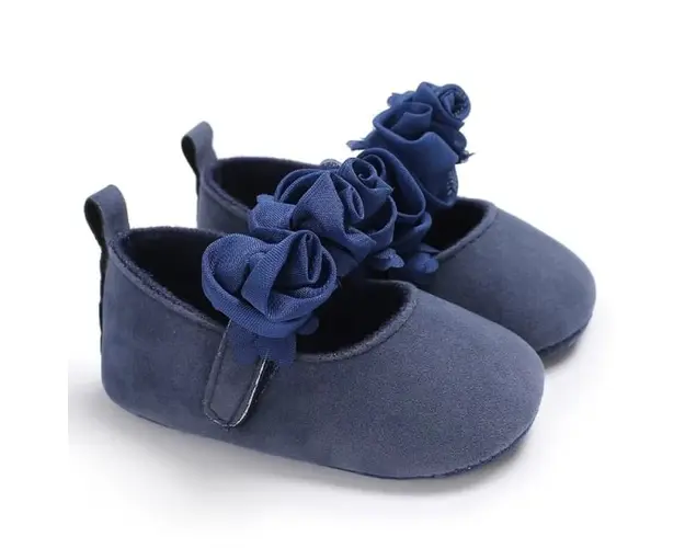 Pantofiori bleumarine cu trandafirasi