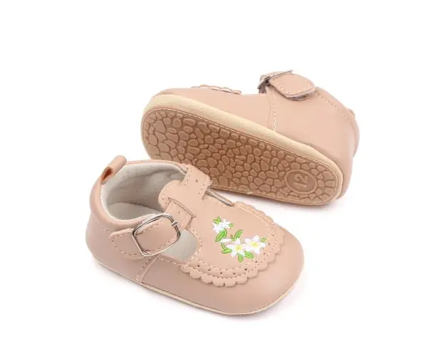 Pantofiori crem cu broderii florale - Bella