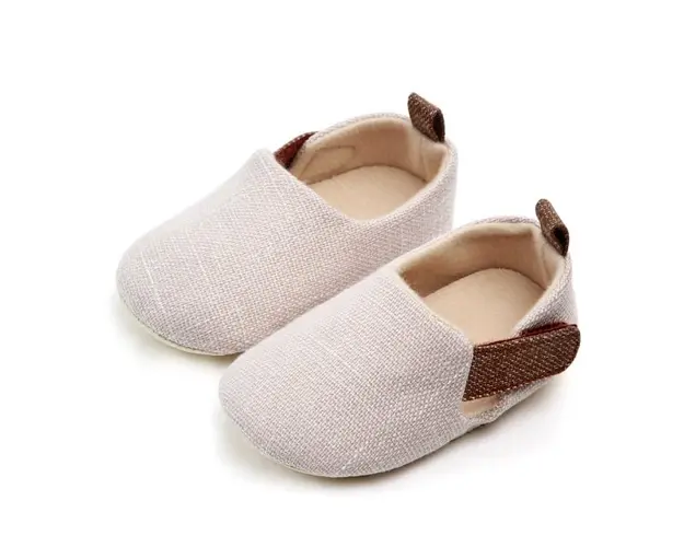 Pantofiori crem tip mocasini pentru baietei