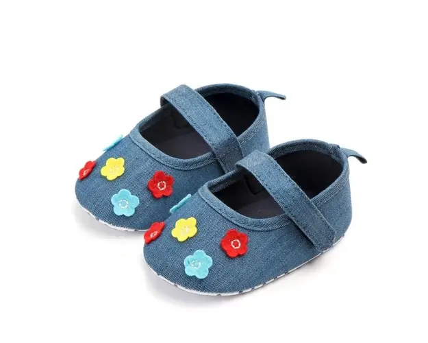 Pantofiori din blugi cu floricele