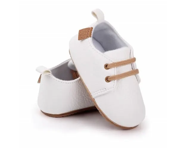 Pantofiori eleganti albi cu sireturi
