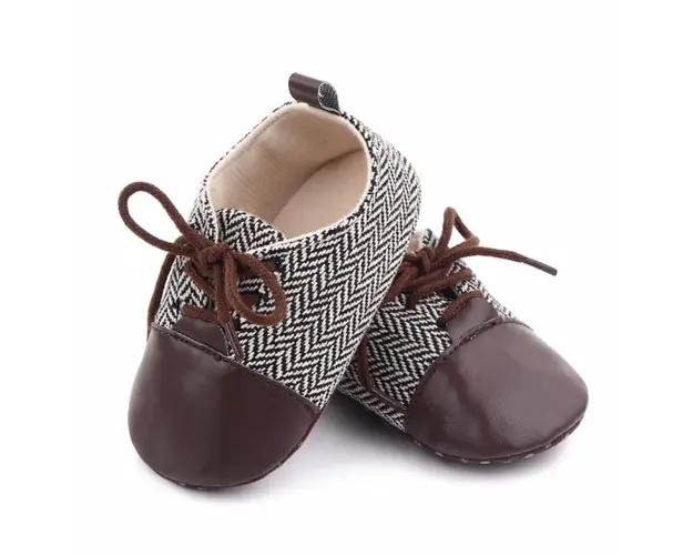 Pantofiori eleganti maro cu alb in zig zag