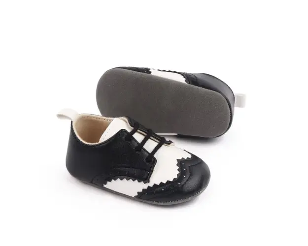 Pantofiori eleganti negri cu insertie alba
