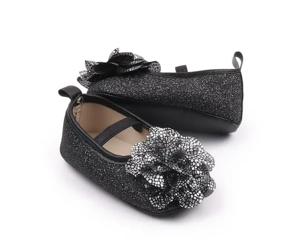 Pantofiori eleganti negri cu sclipici si floare argintie