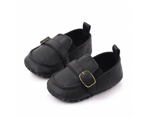 Pantofiori eleganti negri pentru baietei