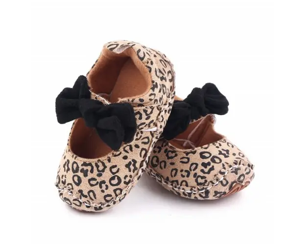 Pantofiori leopard cu fundita neagra