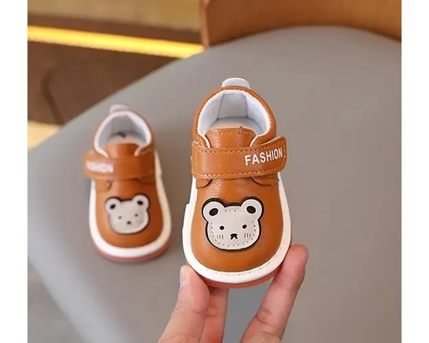 Pantofiori maro cu piuitoare - Teddy