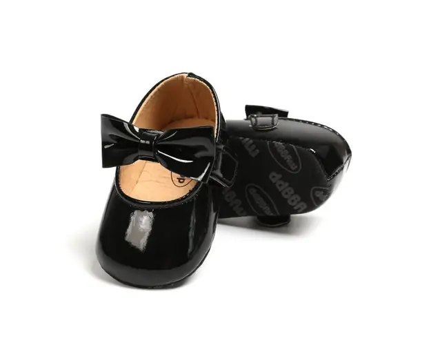 Pantofiori negri cu fundita din piele ecologica lacuita