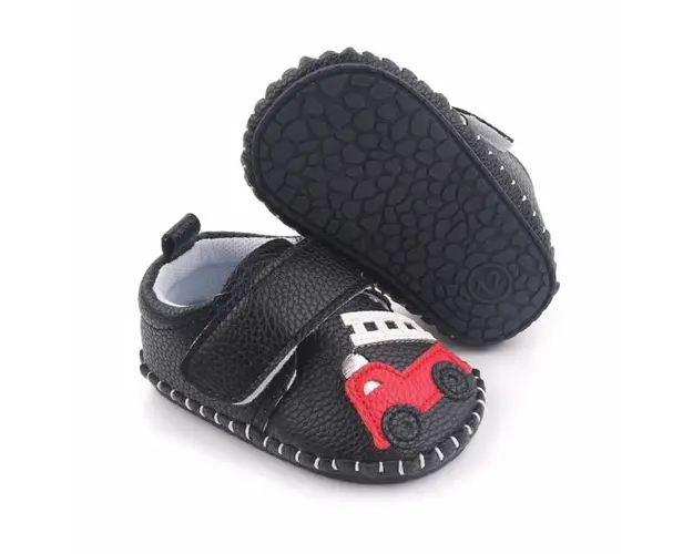 Pantofiori negri pentru baietei - Masinuta