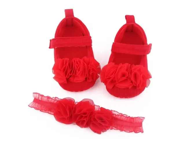 Pantofiori rosii cu floricele din tulle si bentita asortata