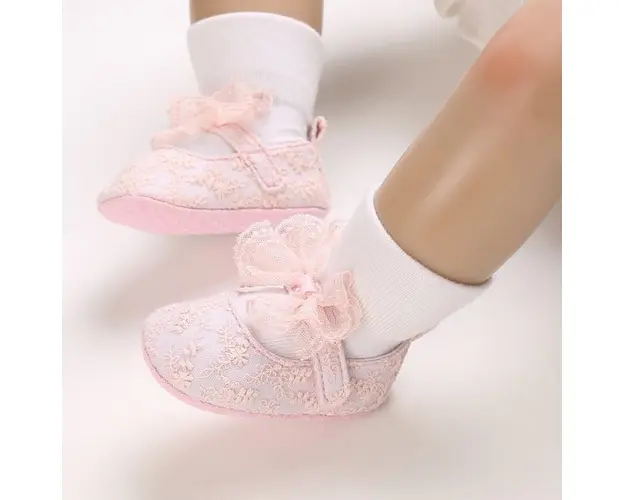 Pantofiori roz cu broderie si fundita