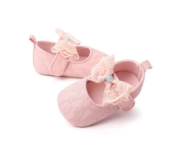 Pantofiori roz cu fundita din dantela