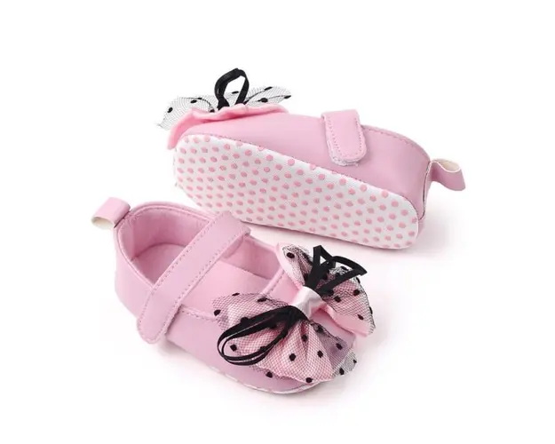 Pantofiori roz cu fundita neagra din tulle