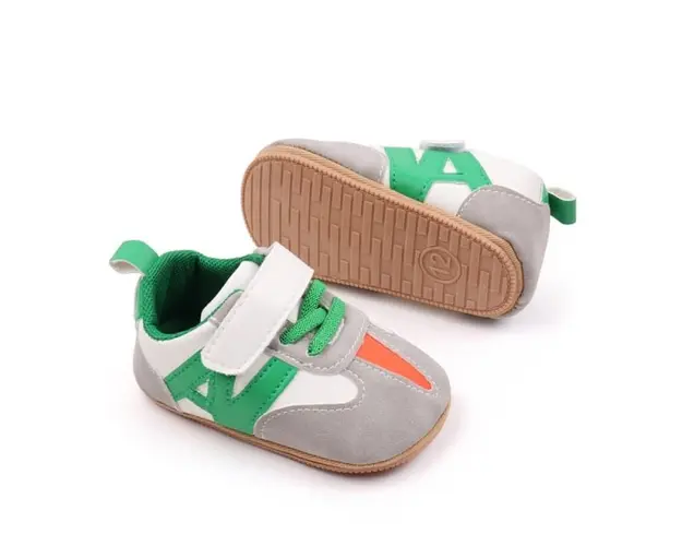 Pantofiori sport pentru bebelusi, in culori vibrante