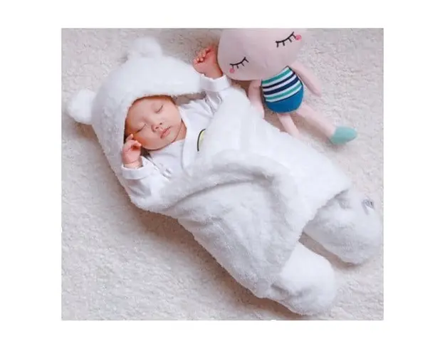 Paturica pentru infasat tip combinezon