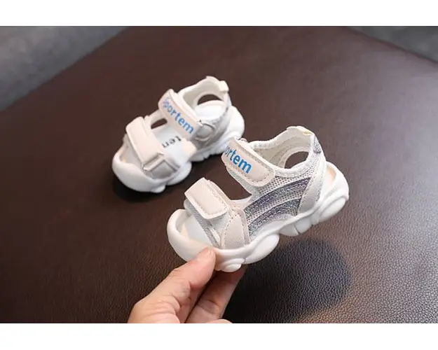 Sandale albe cu dungi cu sclipici lila si bleu