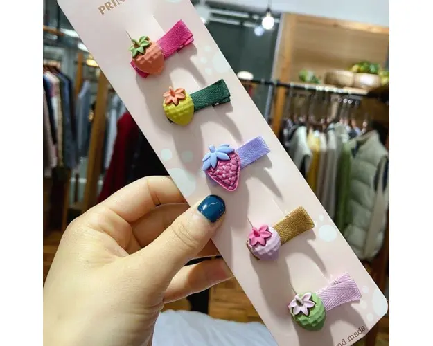 Set de 5 clame colorate pentru par - Capsunele