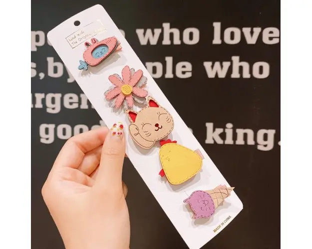 Set de 5 clame pentru par - Figurine 9